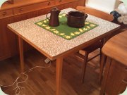 Köksbord
                          med rutigt Perstorpsskiva