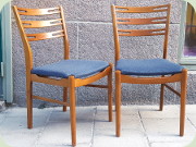 Fyra stolar teak och bok Sibast/IKEA
                          Klint Della 60-tal