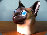Siamese cat figurine
                          Aluminia Fajance nr 2928 Jeanne Grut 1961