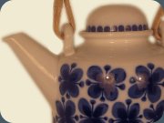 Rörstrand Mon Amie teapot, Marianne
                          Westman.